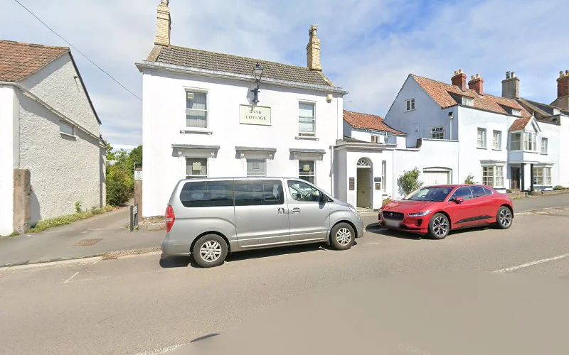 Cole-Morgan Dr R - Dental clinic in Bristol