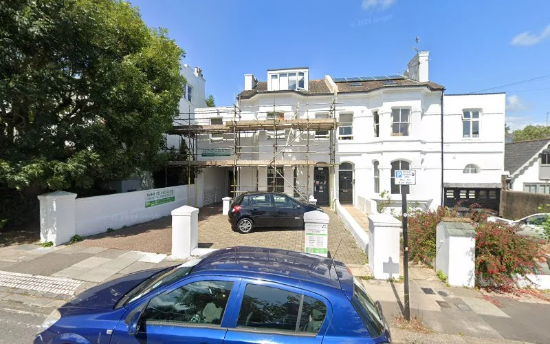 Koloutsos Dr E - Dentist in Brighton