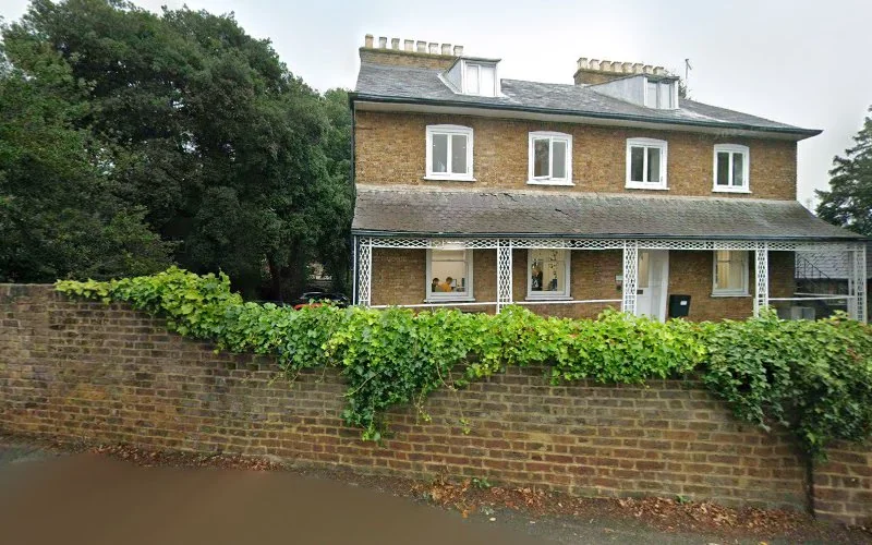 Riverside Ceramics Dental Laboratory - Dental laboratory in Uxbridge