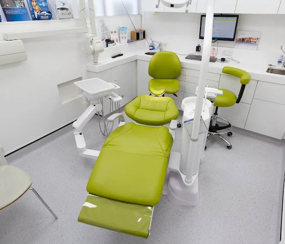 Dentist on The Green - Dentist in London