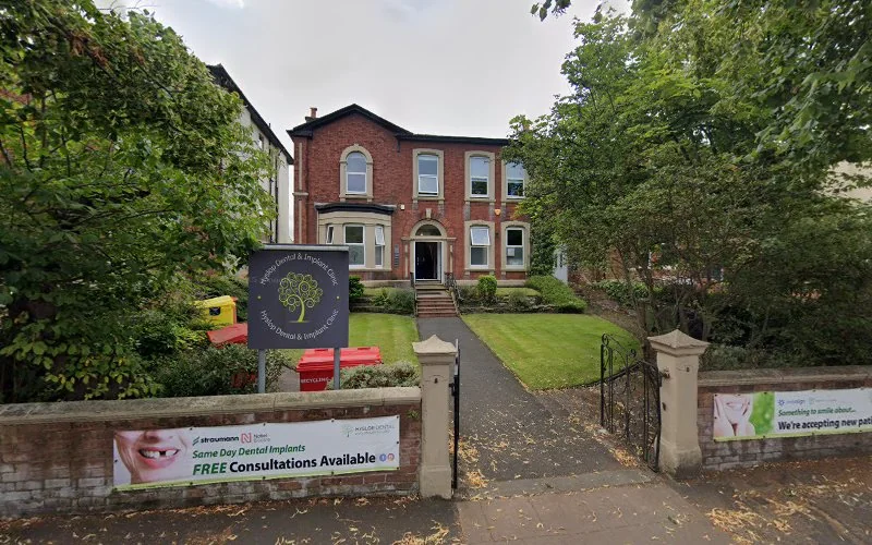 Knight J - Dental clinic in Southport