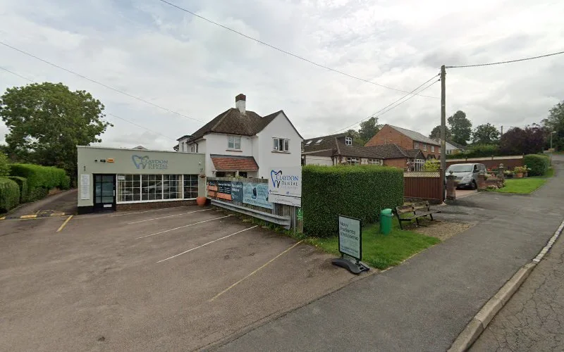 Dr Gareth McAleer - Dental clinic in Buckingham