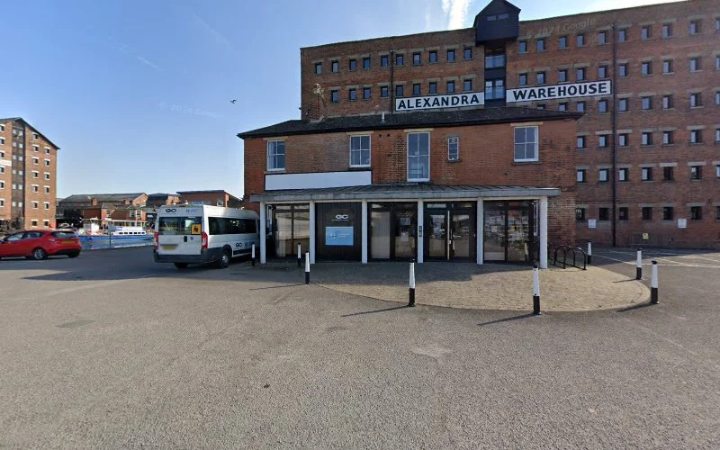 White Clinic Teeth Whitening in Gloucester - Teeth whitening service in Gloucester