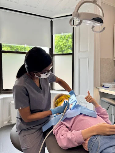 Golds Place Dental Practice Ltd. - Dental clinic in Cullompton