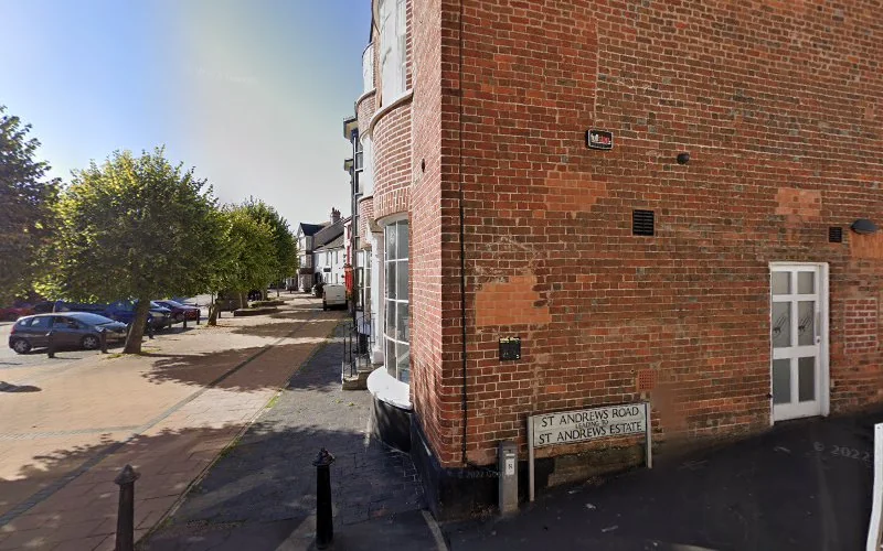 Palmer O - Dental clinic in Cullompton