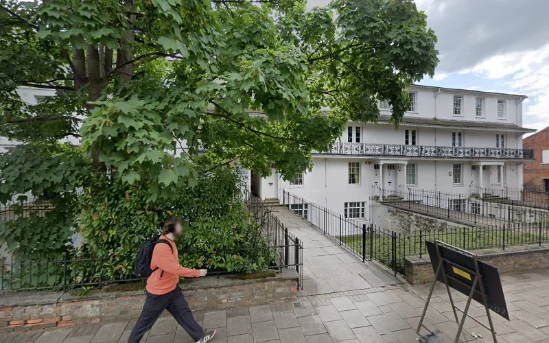 McGregor A - Dental clinic in Bedford