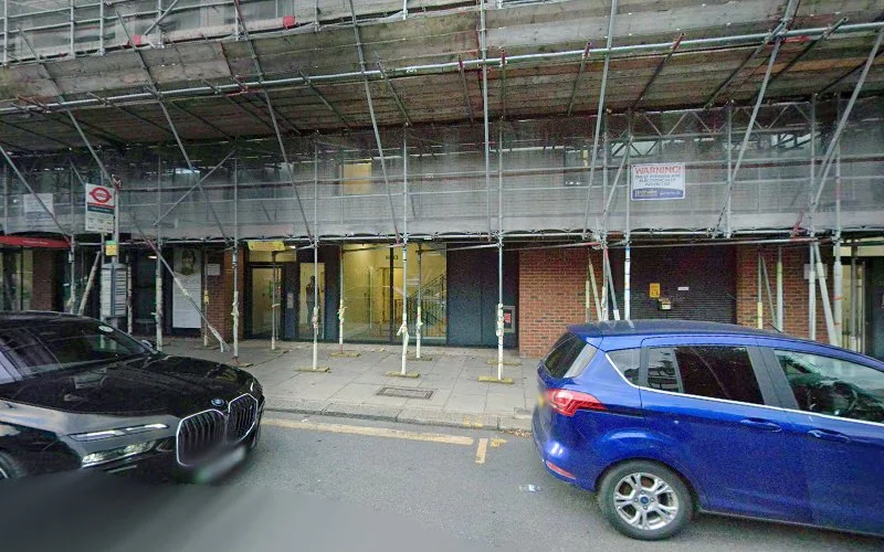 Dr Korosh Majidi - Dentist in London