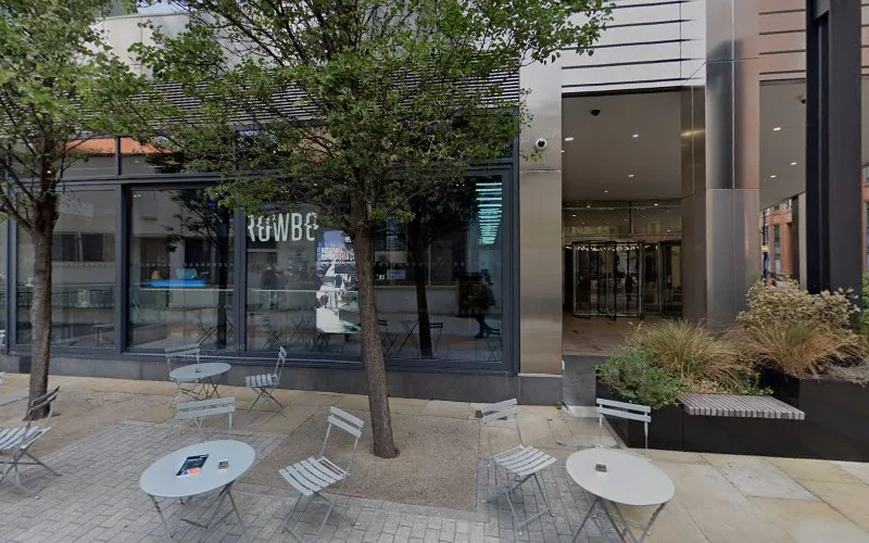 D R G - Dentist in London