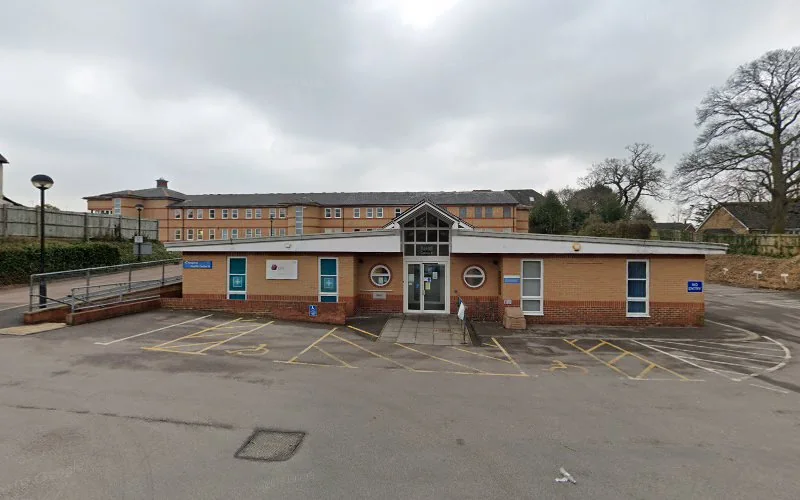 Dr Amita Gor - Dentist in Cobham